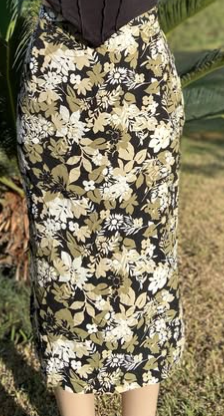 Beautiful elegant women's  floral skirt size:M