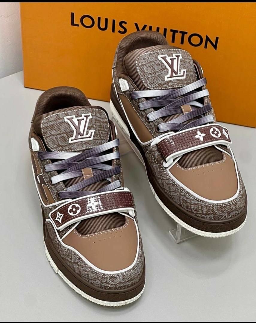 LOUIS VUITTON CLASSIC