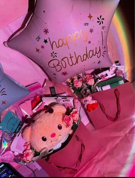 Cadeau anniversaire avec nounours et ballons