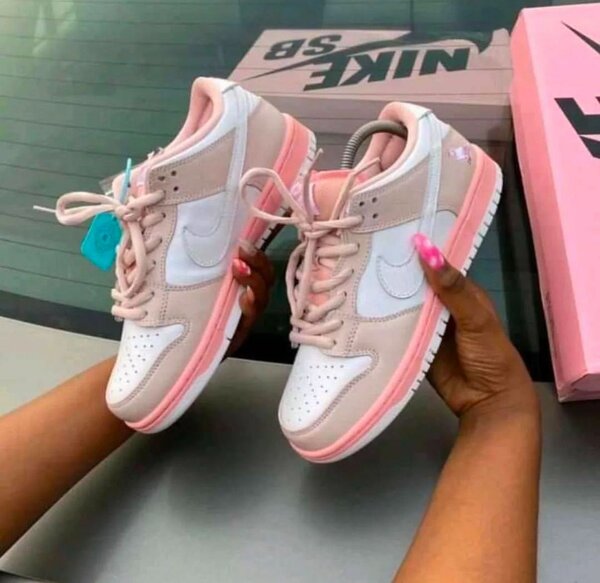Nike sb rose