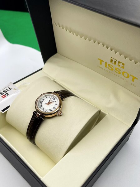Montre élégante Tissot femme