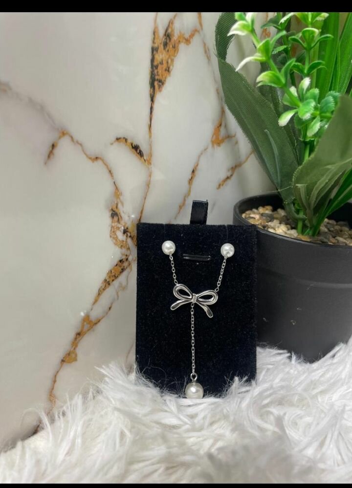 Collier pendentif croix dorée