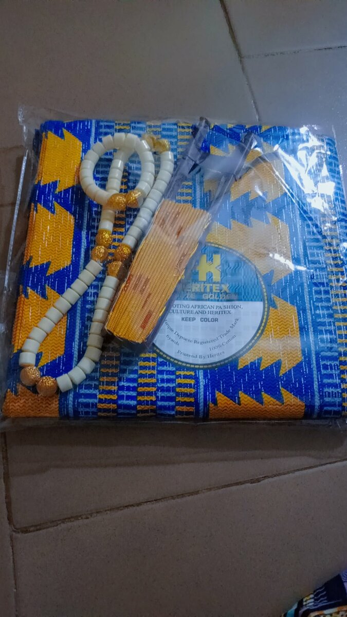 Pagne kenté avec accessoires