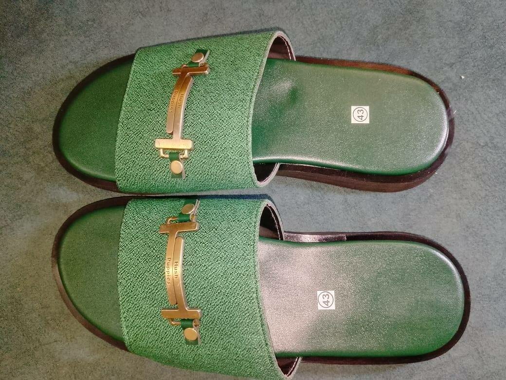 Mules élégantes en cuir vert