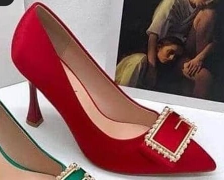 belles chaussures pour femmes