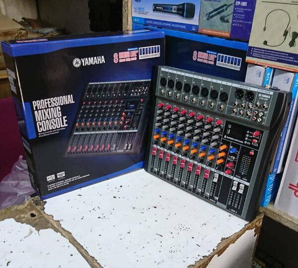 Yamaha Mixing Console