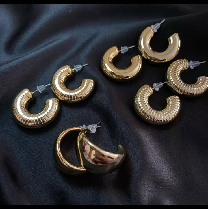 Chunky earrings