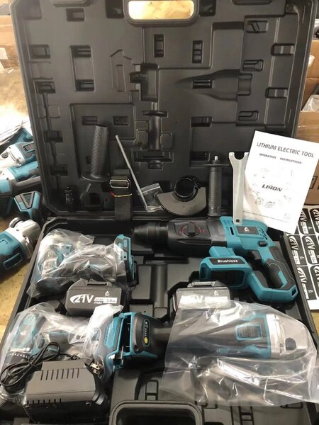 Drill machine cordless