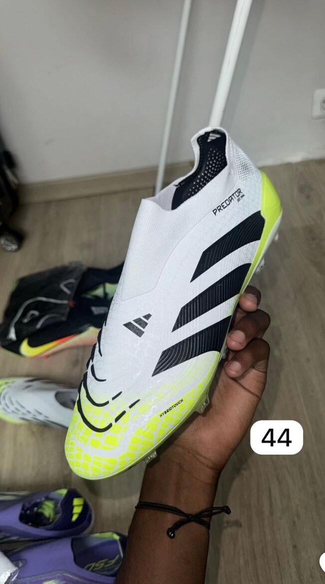 Chaussures de football tendance