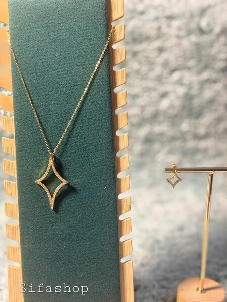 Collier et Boucles d'Oreilles Étoile