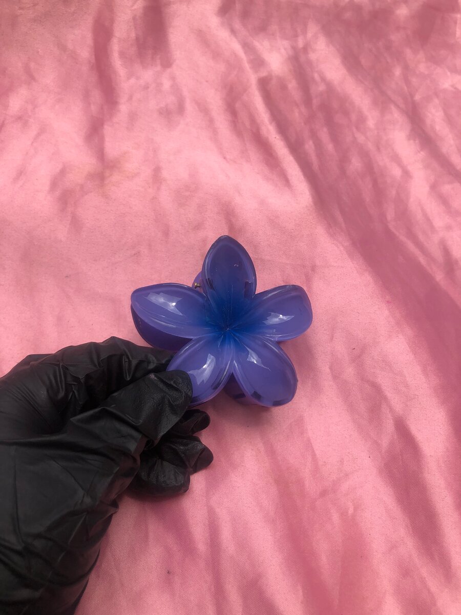 Pince à cheveux fleur violette