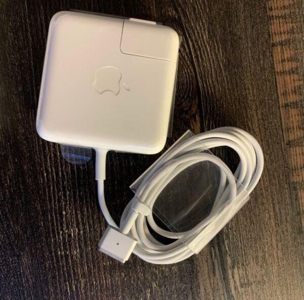 Apple MacBook Charger