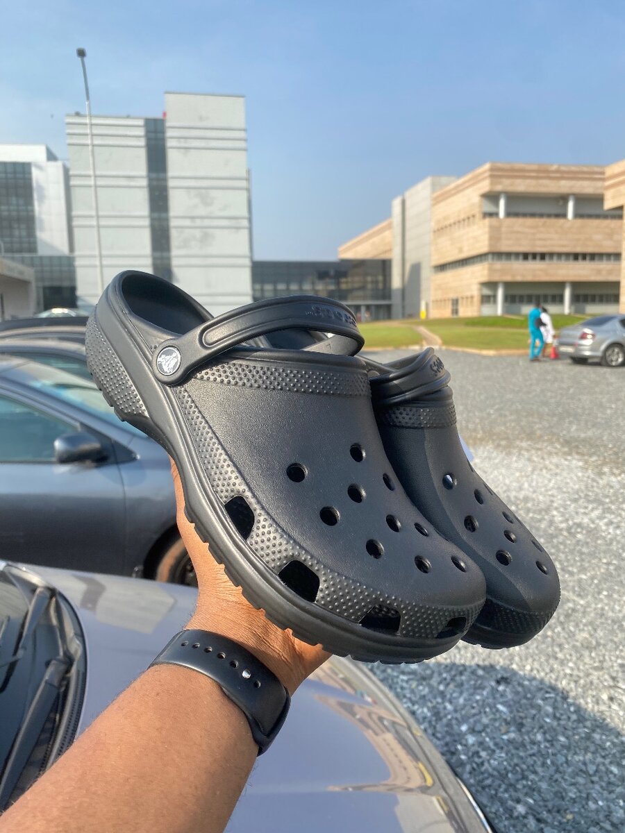 Classic crocs black