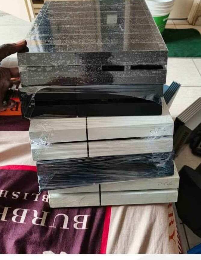 Console de jeu PlayStation 4