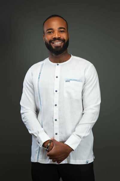 Chemise blanche élégante homme