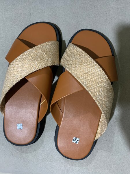 Luxueuses tongs unisexes