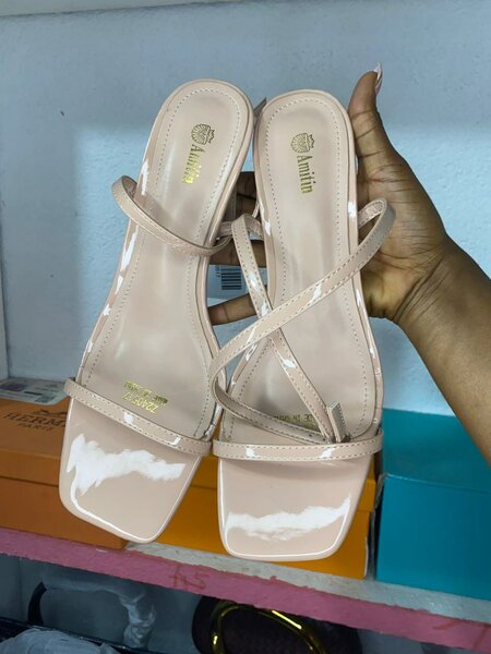 Sandales à talons élégantes