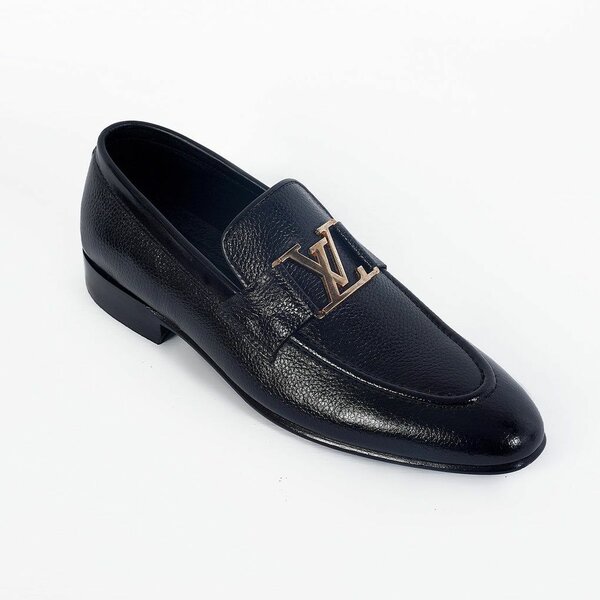 Causal shoes