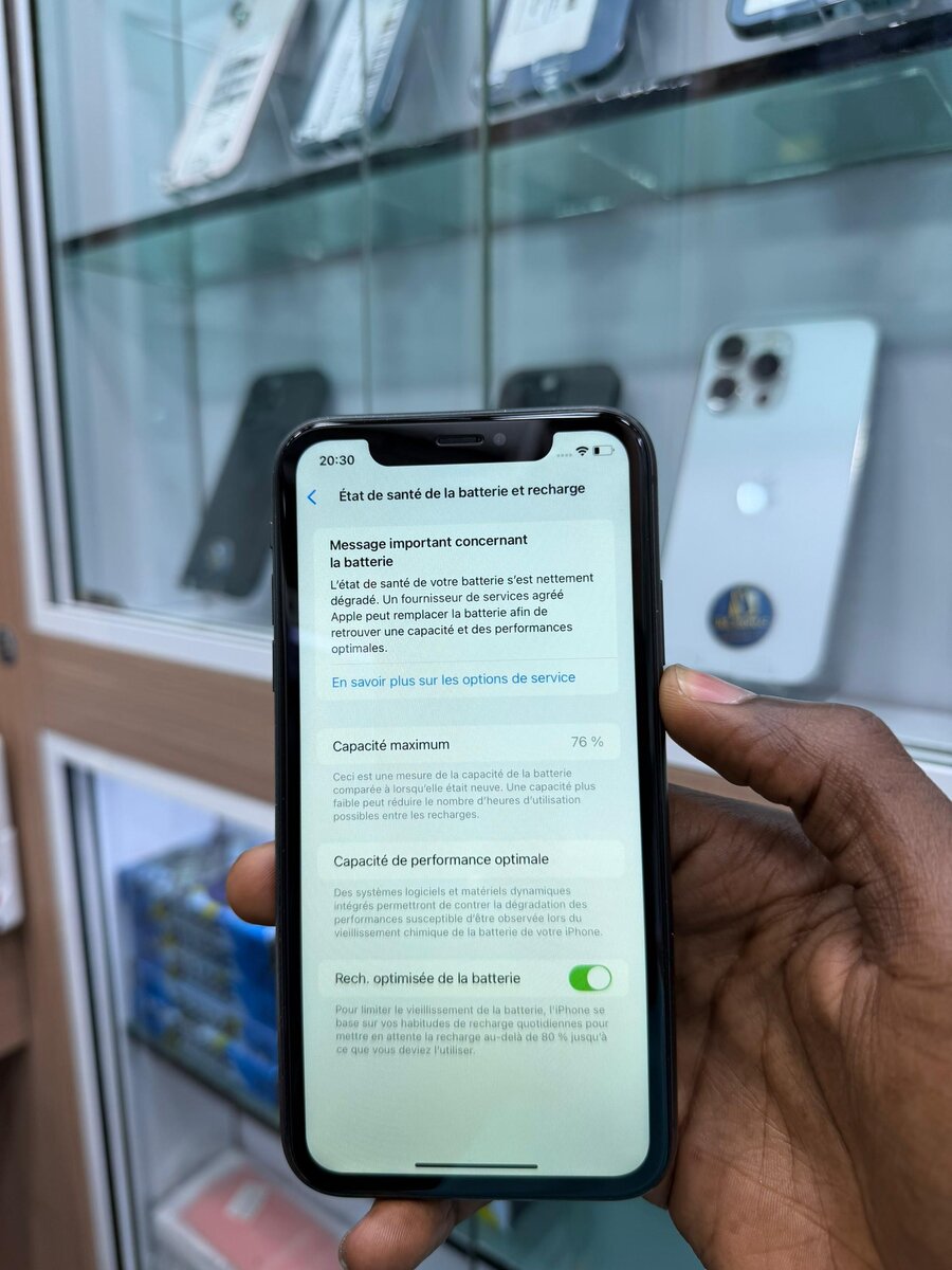 iPhone 11 Noir 64 Go