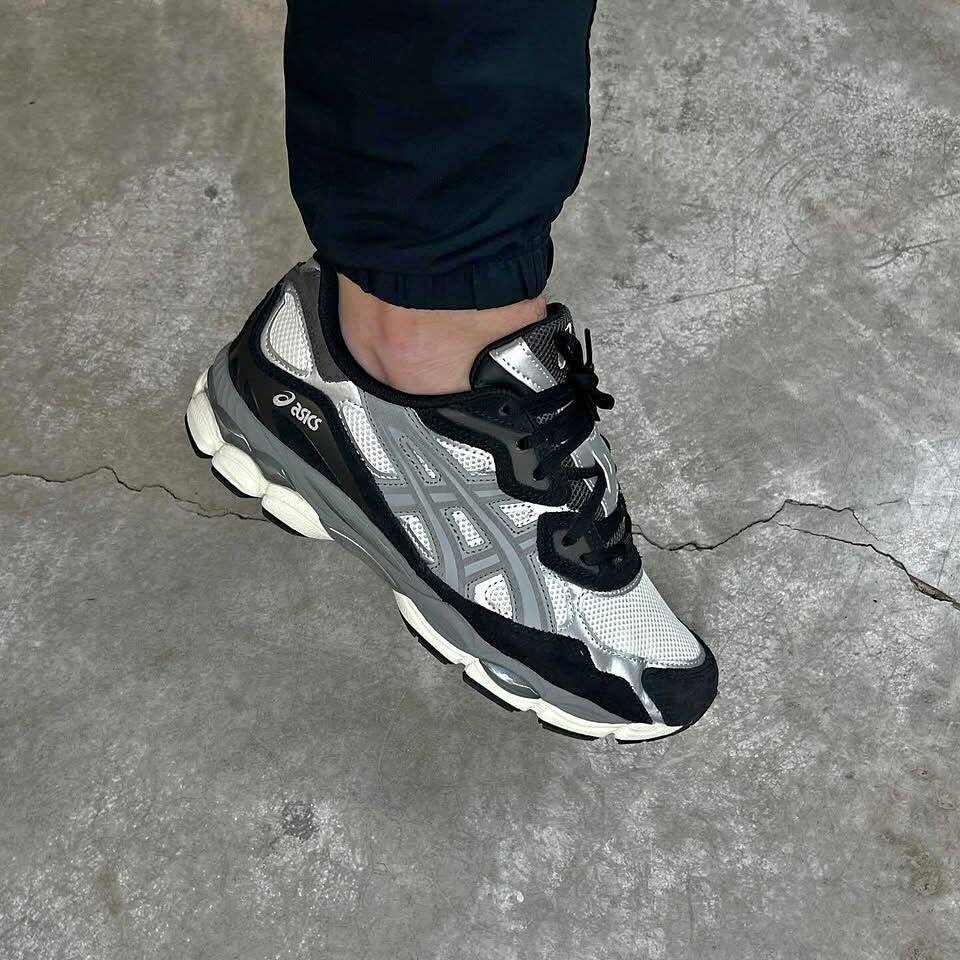 Chaussures de course Asics tendance