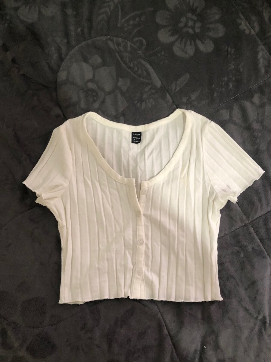 Cute button up cropped tee