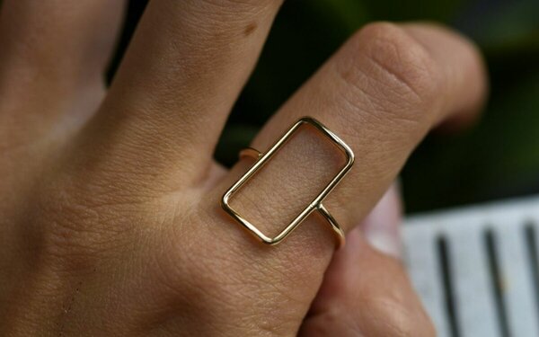 Bague en or minimaliste