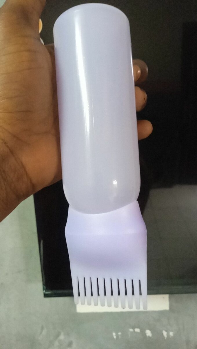 Flacon applicateur pour cheveux