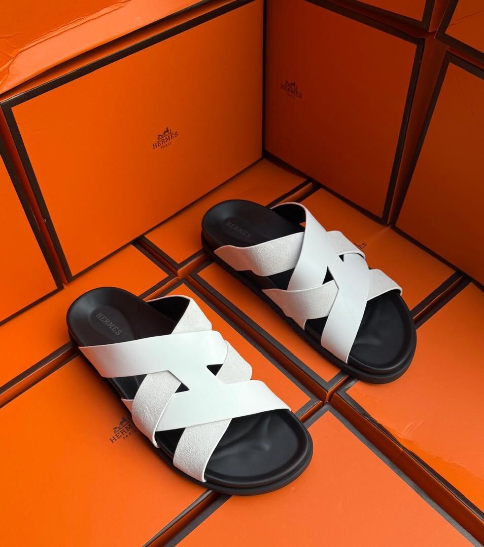 Sandales croisées en cuir