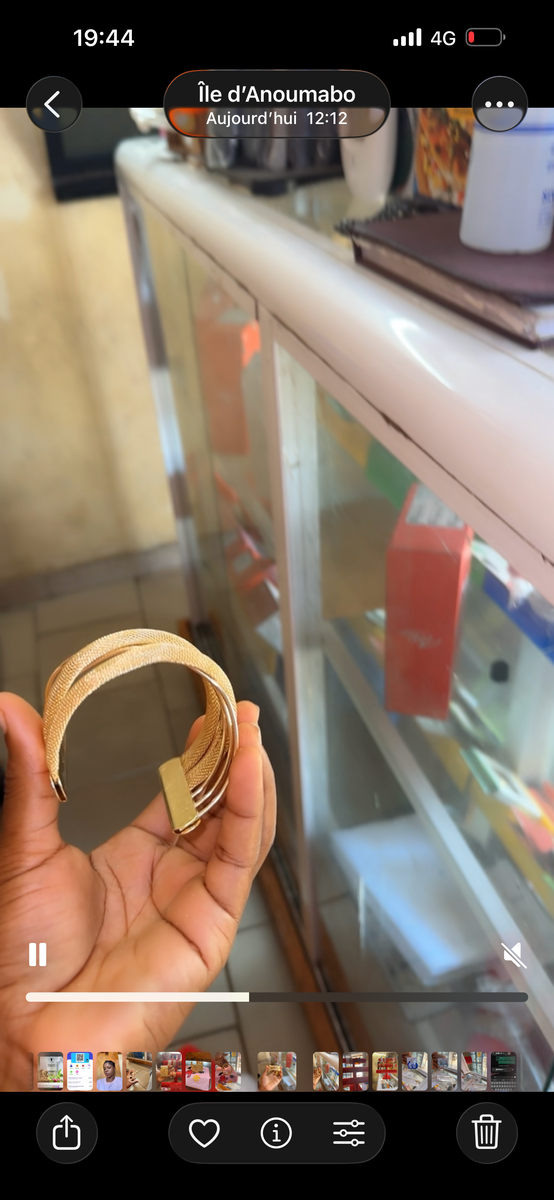 Bracelet doré tressé élégant