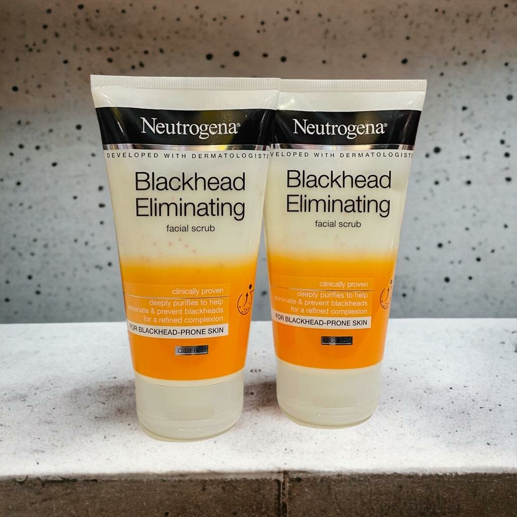 Nuetrogena Blackhead Eliminating facial scrub