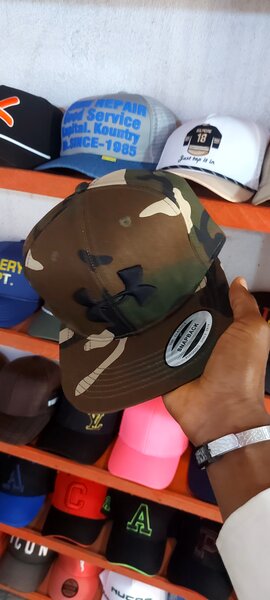 Casquettes de mode neuves