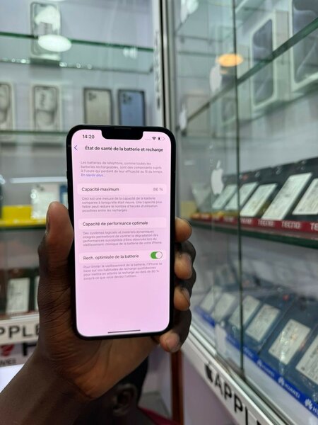 iPhone 13 simple