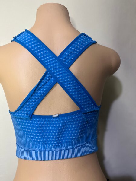 Brassière de sport croisée