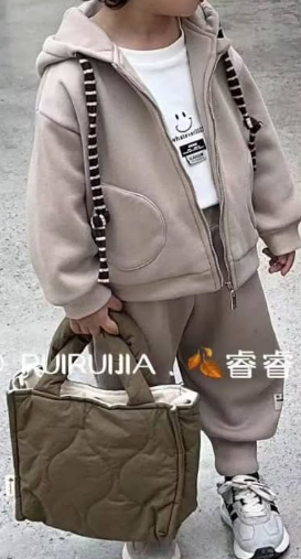 Уни утеплённые двоечки и на мальчика и девочку 😍 бежевого цвета