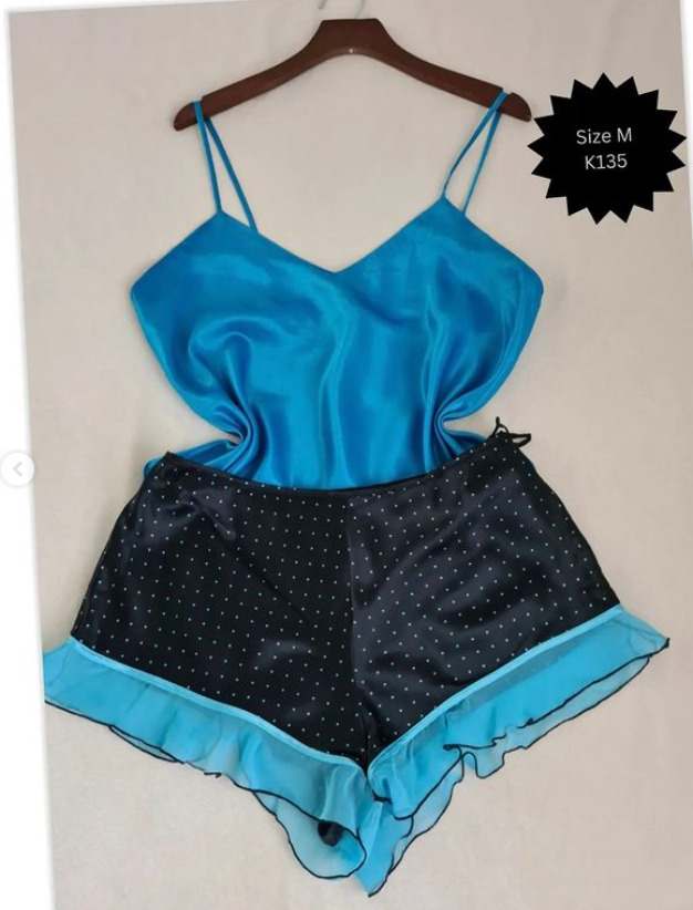 T-shirt and shorts blue