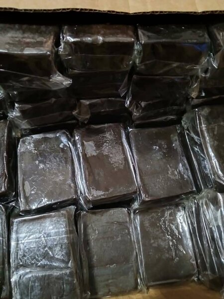 Savon artisanal coloré