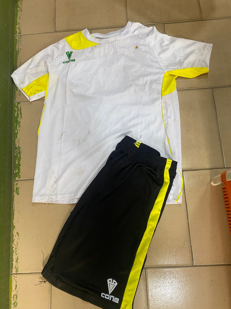 Ensemble footballeur homme