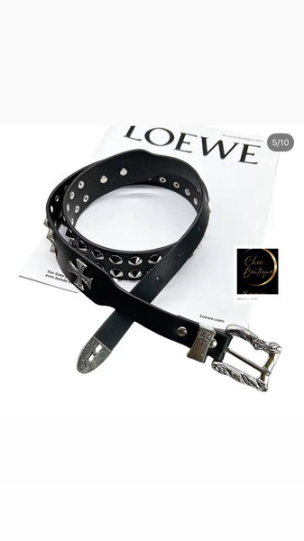 Ceinture en cuir avec clous