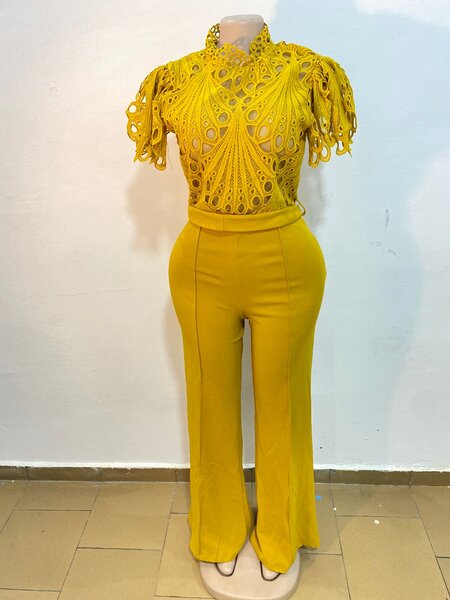 Combinaison Dentelle Jaune Femme