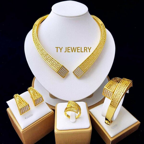 Collier et Bracelet Dorés