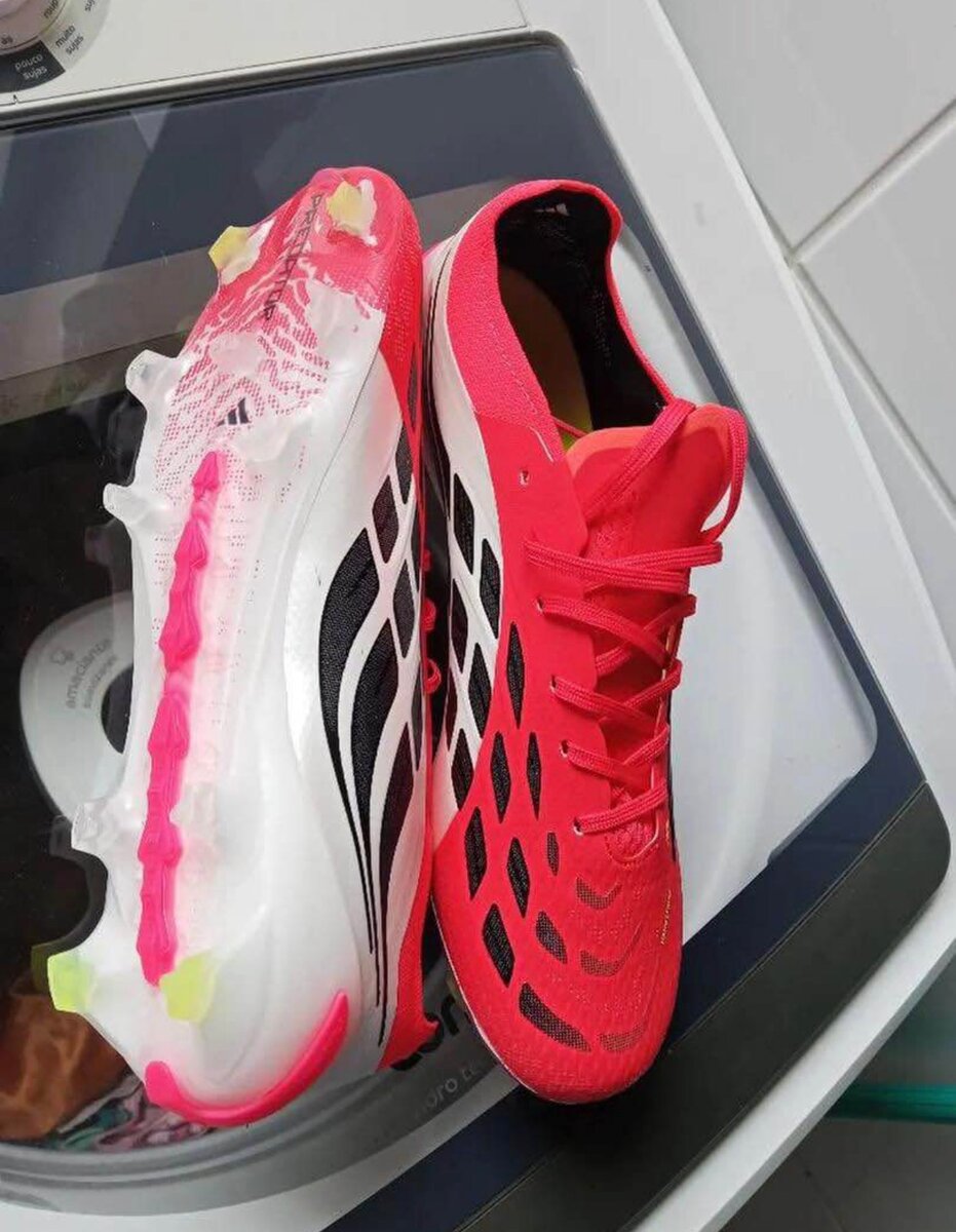 Chaussures de football adidas