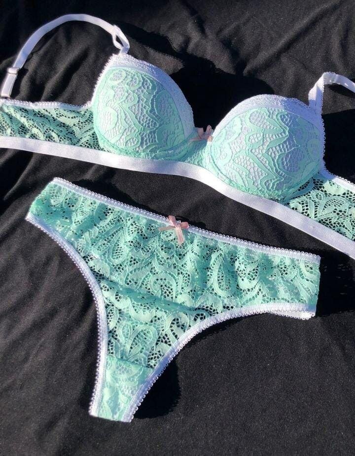 Ensemble lingerie féminin élégant