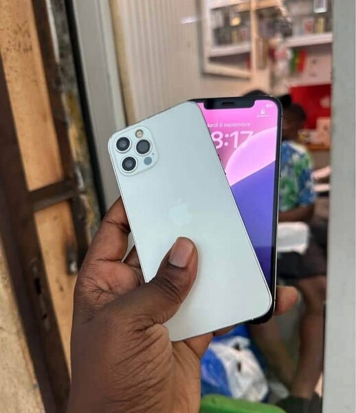 iPhone 12 Pro Max Reconditionné