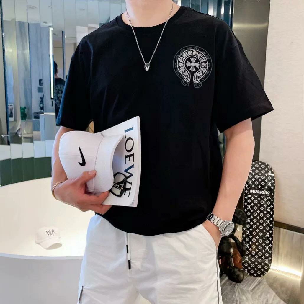 T-shirt noir graphique tendance