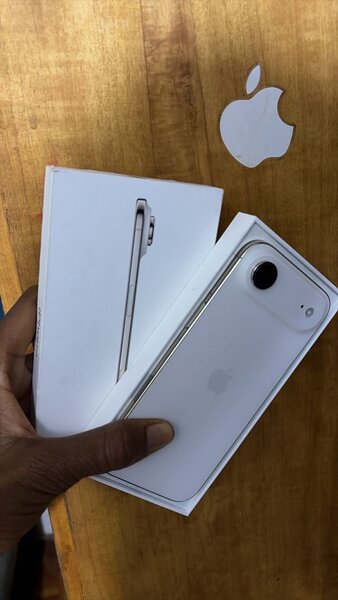 iPhone dernière génération blanc