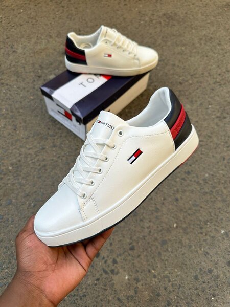 Baskets blanches élégantes