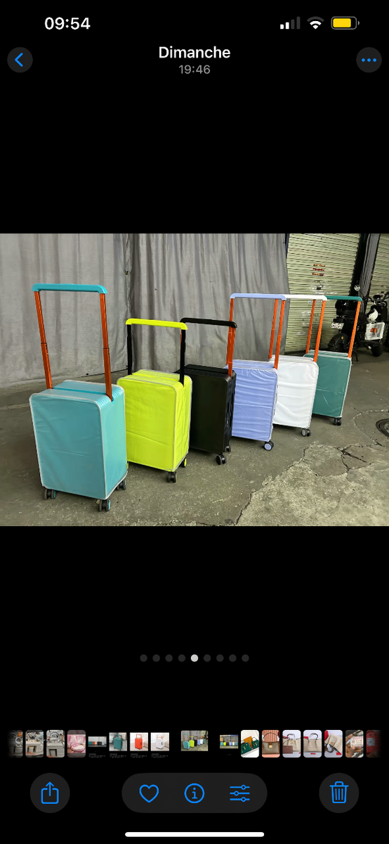Valises colorées à roulettes