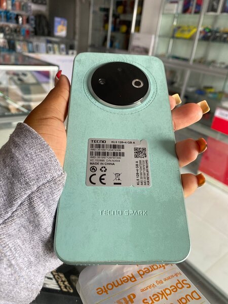 Smart phones pa nkongole