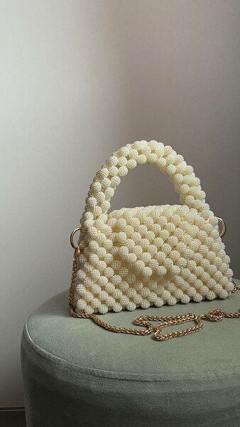 Sac à main perlé élégant