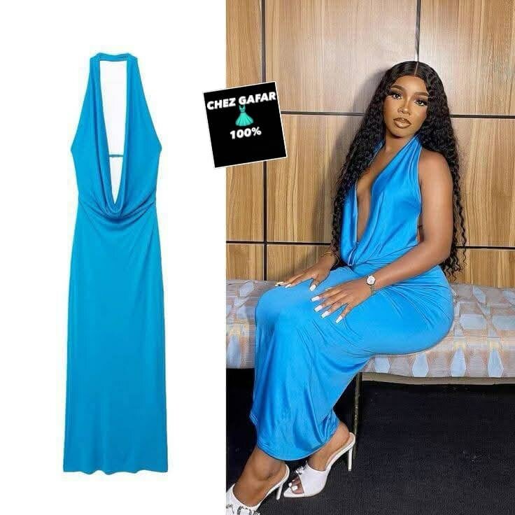 Robe Longue Bleue Décolleté